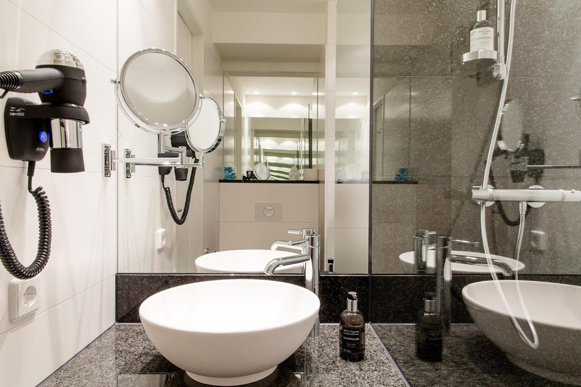 Motel One Bonn-Beethoven ภายนอก รูปภาพ